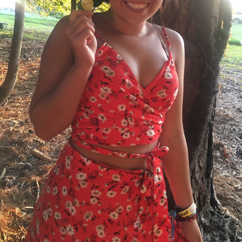 Matching 2 Piece - Picture 3 of 6